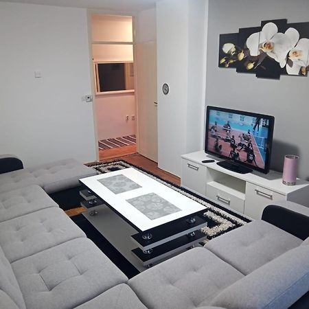 Appartement Near Sarajevo Airport Extérieur photo