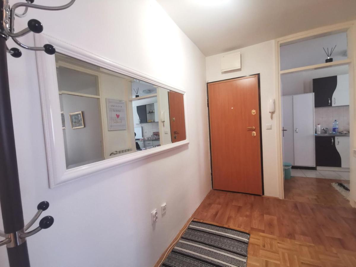 Appartement Near Sarajevo Airport Extérieur photo